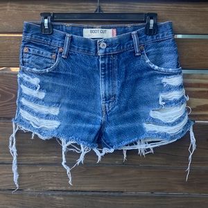 Levi’s 517 Distressed Denim Short - 30